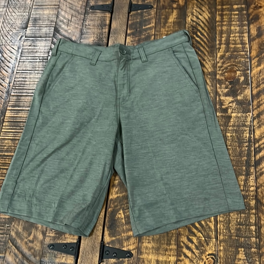3 items $25 George knee length walking shorts green size 32